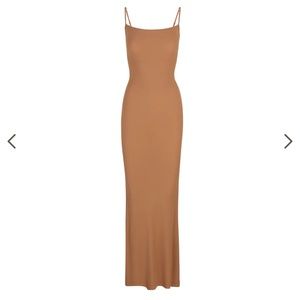 Skims Soft Lounge Long Slip Dress
Camel Dress - Small
